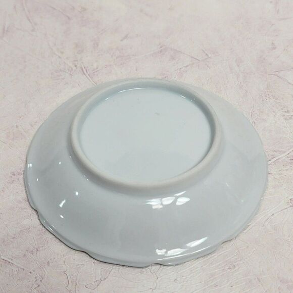 Vintage Takahashi blue & white 4.5" Floral trinket dish - Picture 5 of 5